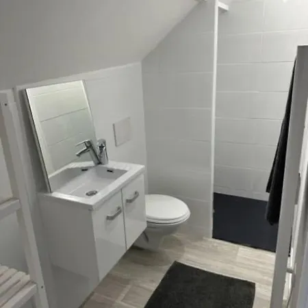 Centre 2eme Etage Apartment Lillebonne